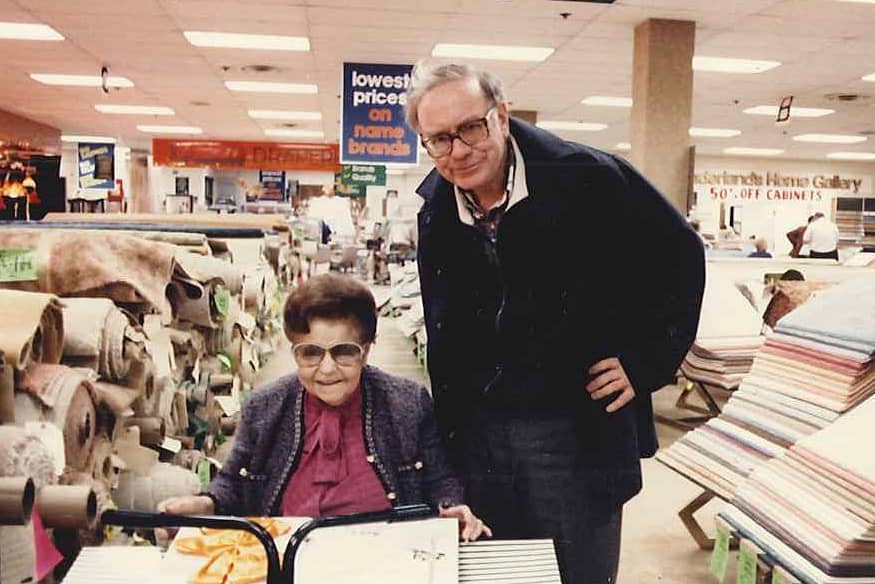 11/ In 1983, Buffett's Berkshire Hathaway struck a deal with Rose Blumkin to acquire Nebraska Furniture Mart for $60 million ($157 million today).The entire deal was done on one page and a handshake.With her relentless work ethic, Mrs. B had taken $500 and built an empire.