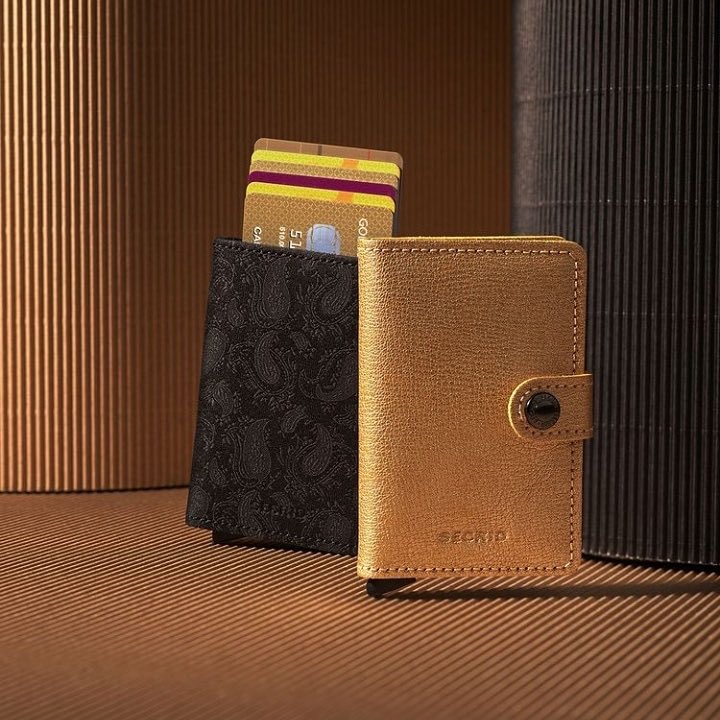 gdemanmelis's tweet photo. #secrid #portemonnee #pasjesetui #RFID #heren #dames #49,95 #cardprotector #24,95 #modern #bezorgen #opsturen #sortering https://t.co/NvV8o3viiy
