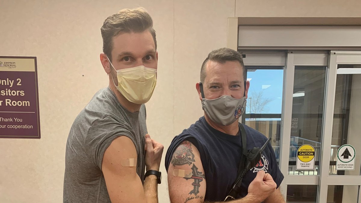 wrtfdfire's tweet photo. On Friday, Chief Jeremy Pell and Dr. Ryan Bence rolled up their sleeves and received the COVID-19 vaccine. Frontline healthcare workers and first responders in Indiana are one of the first groups to receive the vaccine that was granted for emergency use by the FDA #WRTFD #COVID19 https://t.co/ZFB1cjvuKz