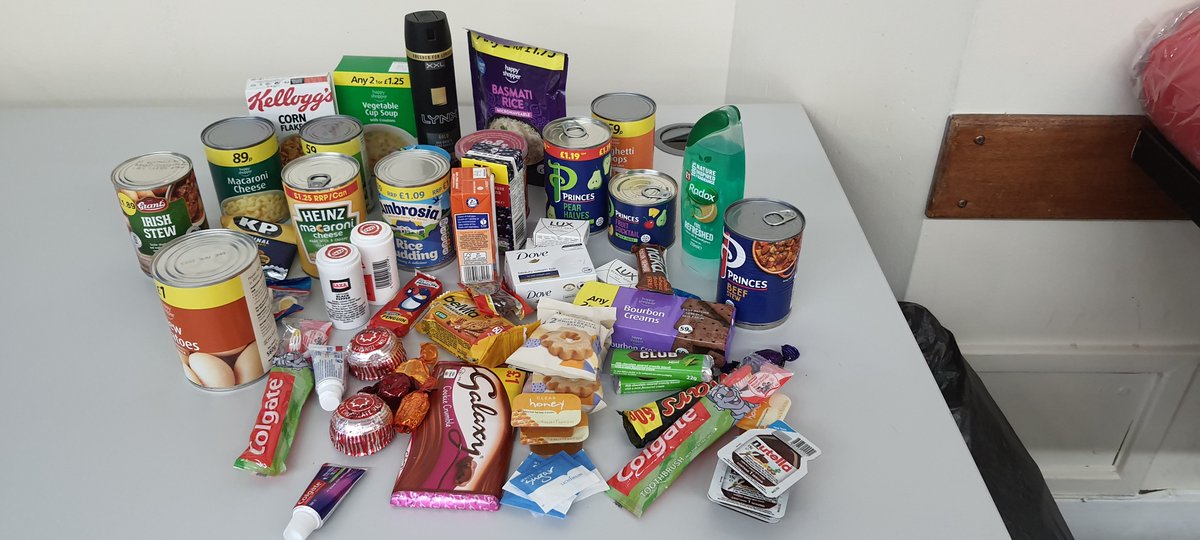 URGENT APPEAL! 

We need help with food parcels. As you know over the last nine months the #999Club has been given out food parcels to people experiencing #homelessness. The demand for these parcels has increased significantly over the festive period. Could you please help us?