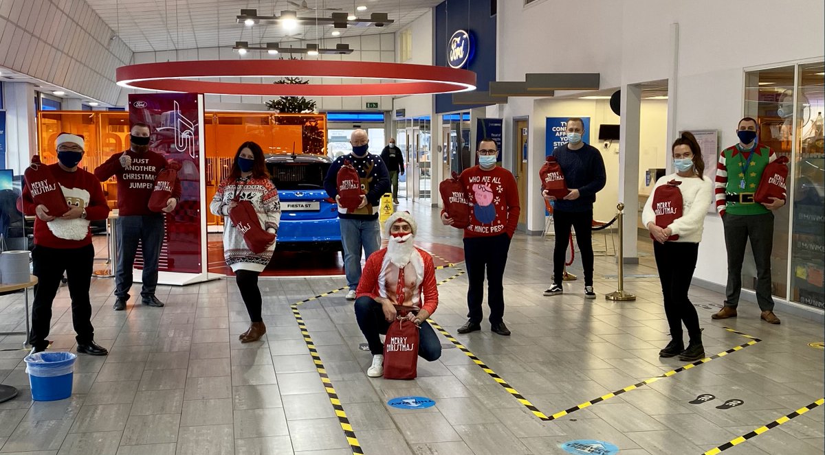 TrustFordUK's tweet photo. Today colleagues across the business received a festive hamper from the TrustFord Board of Directors🎅🎁The TrustFord Family also dug out their finest festive outfits for our #ChristmasJumperDay to support our charity partner @BenSupport4Auto🙂 https://t.co/x4EBoIPnq2