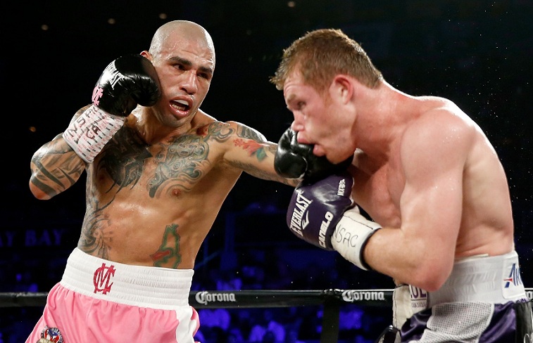 3. Finally, both GGG and Canelo, ROLL with punches. This prevents the skull/brain from absorbing all of the force of a punch. - Instead reduced the force of the punch. - Further reduces chance of being knocked out with their 'shelled' position.