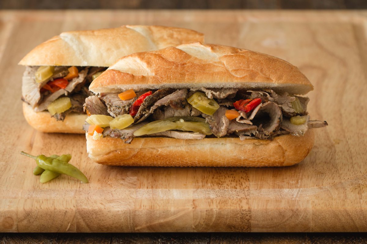 ViennaBeef's tweet image. Five words better than 'I love you?' 'Here is your Italian Beef.' RT if you agree!