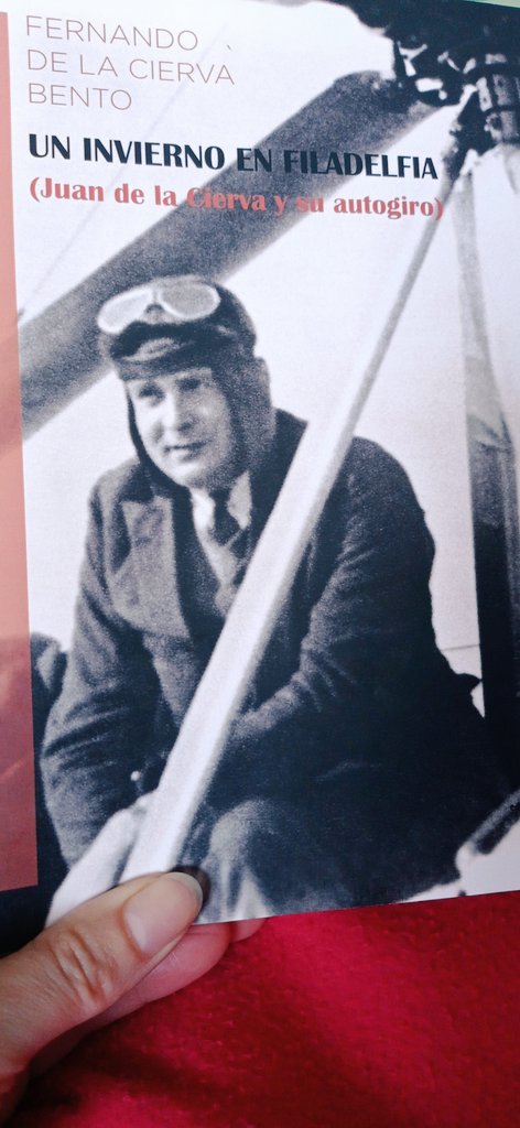 carmentoledops's tweet image. Ya tengo el mío @Dontorrino y empiezo a disfrutarlo esta tarde #sofaYmanta #vacaciones #Navidad2020 #libros