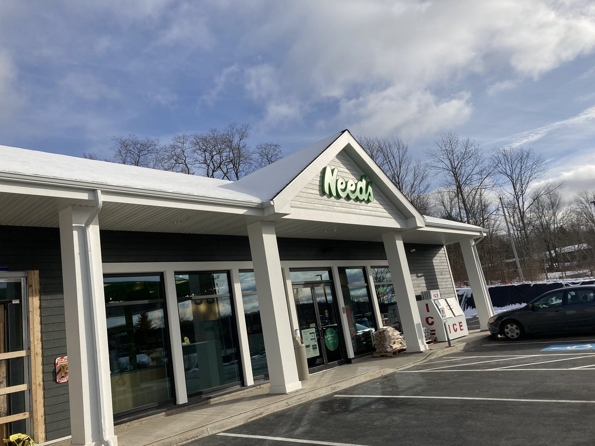 ReprtrPatHealey's tweet photo. The new @sobeys #FastFuel n Needs convenience store opened on the weekend in #FallRiverNS. I filled up w gas after Lions Christmas Express deliveries Sunday afternoon. The car wash n A&W will open at a later date. https://t.co/EyYTZxe53F