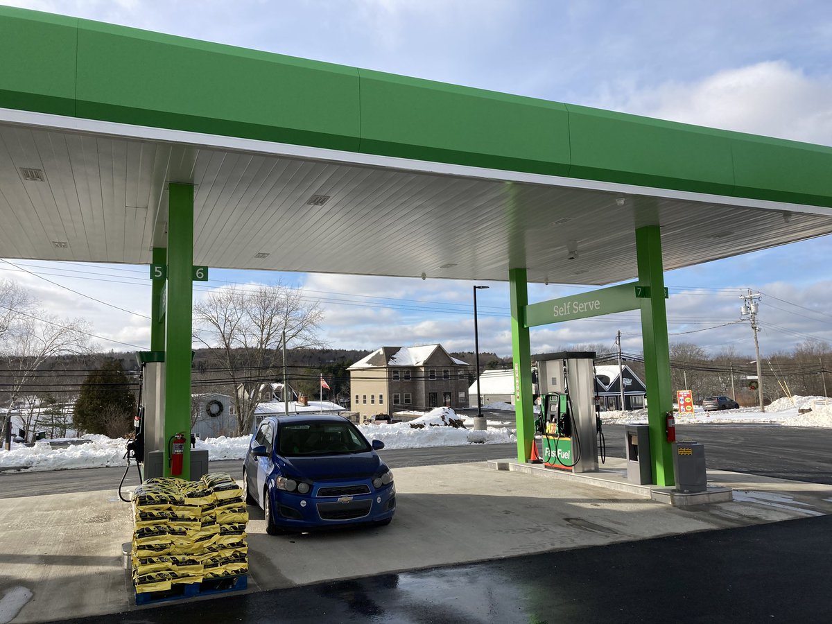ReprtrPatHealey's tweet photo. The new @sobeys #FastFuel n Needs convenience store opened on the weekend in #FallRiverNS. I filled up w gas after Lions Christmas Express deliveries Sunday afternoon. The car wash n A&W will open at a later date. https://t.co/EyYTZxe53F