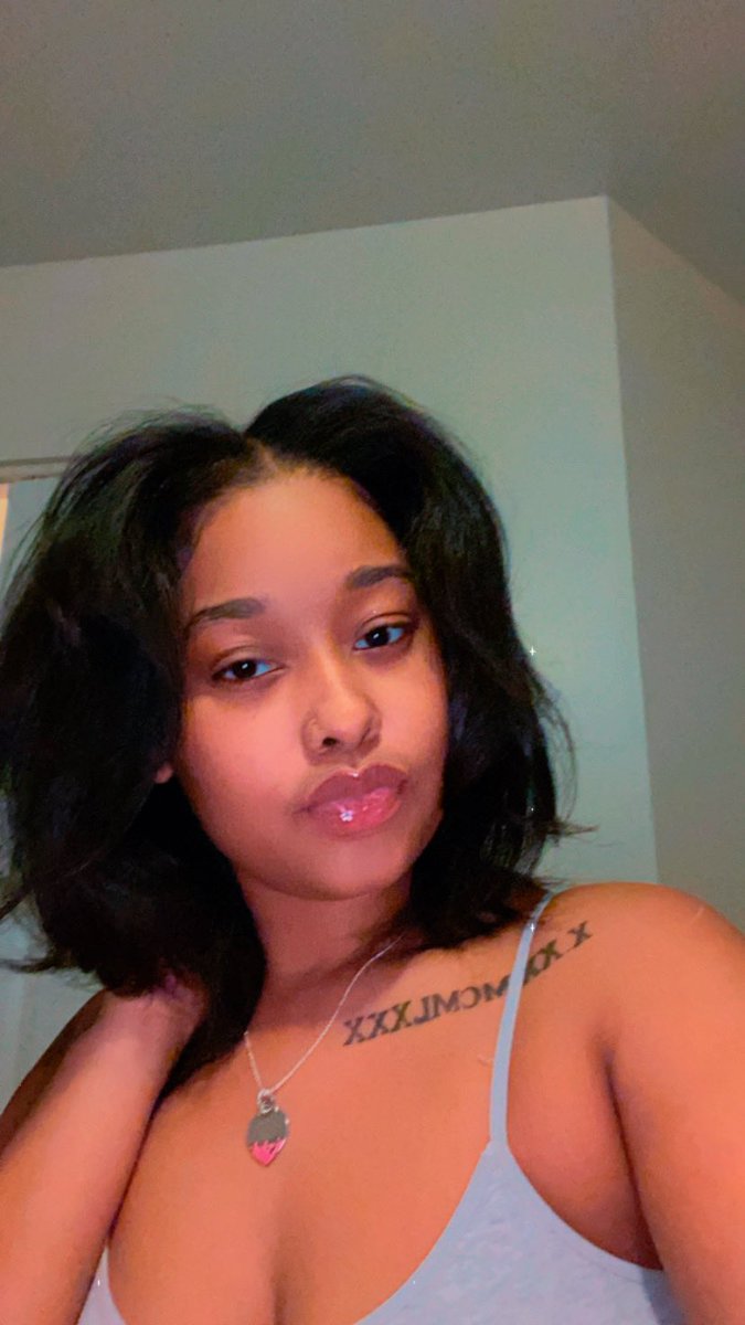 pretty girl w/ pretty vibes 🥺