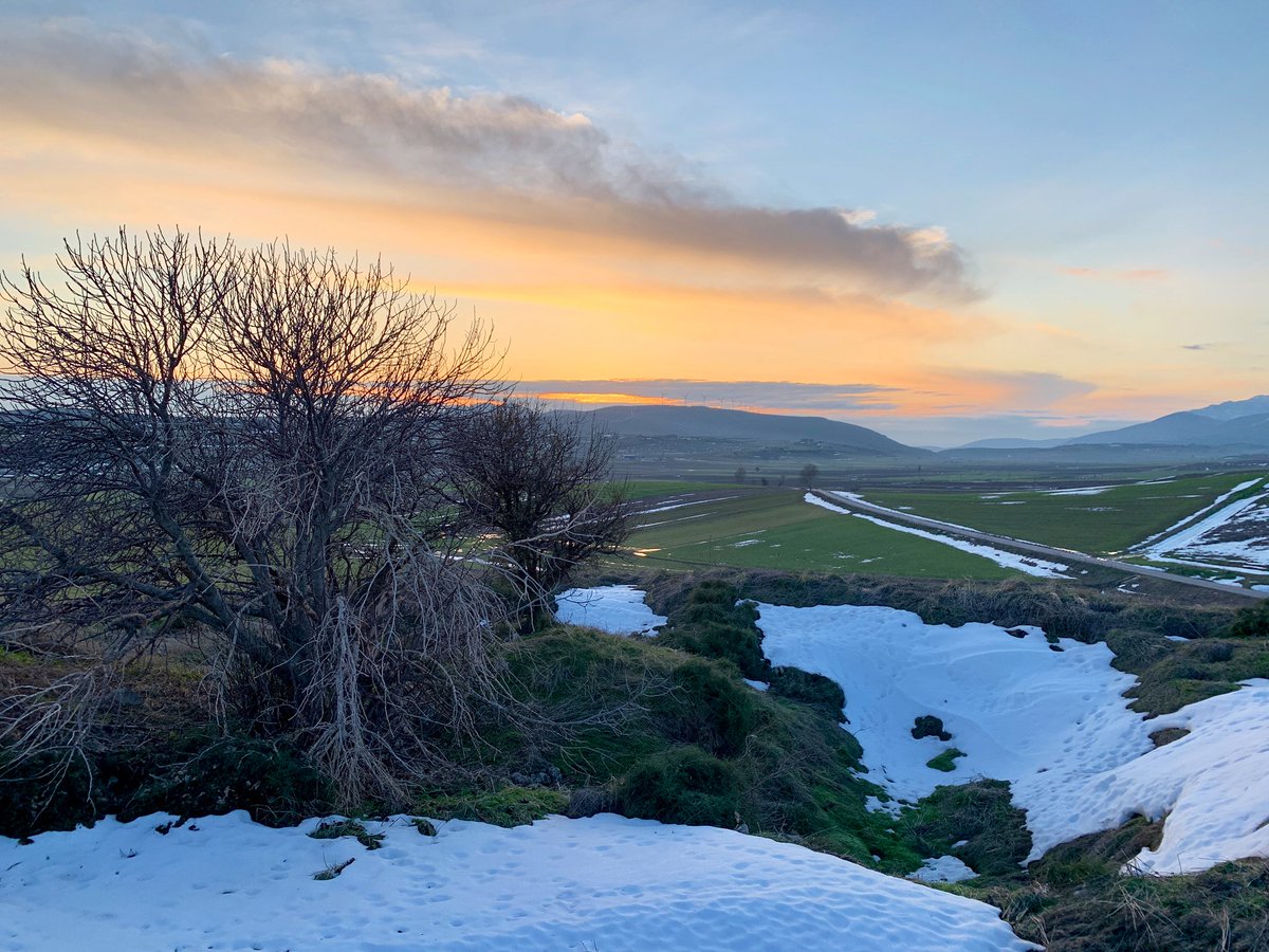 There’s more to Greece than warm weather, great beaches, & beautiful islands!On this  #WinterSolstice , check out this thread highlighting a few of Greece’s snowier landscapes & archaeological sites! ... #greece  #Archaeology  #travel  #picoftheday  #snow  #sunset