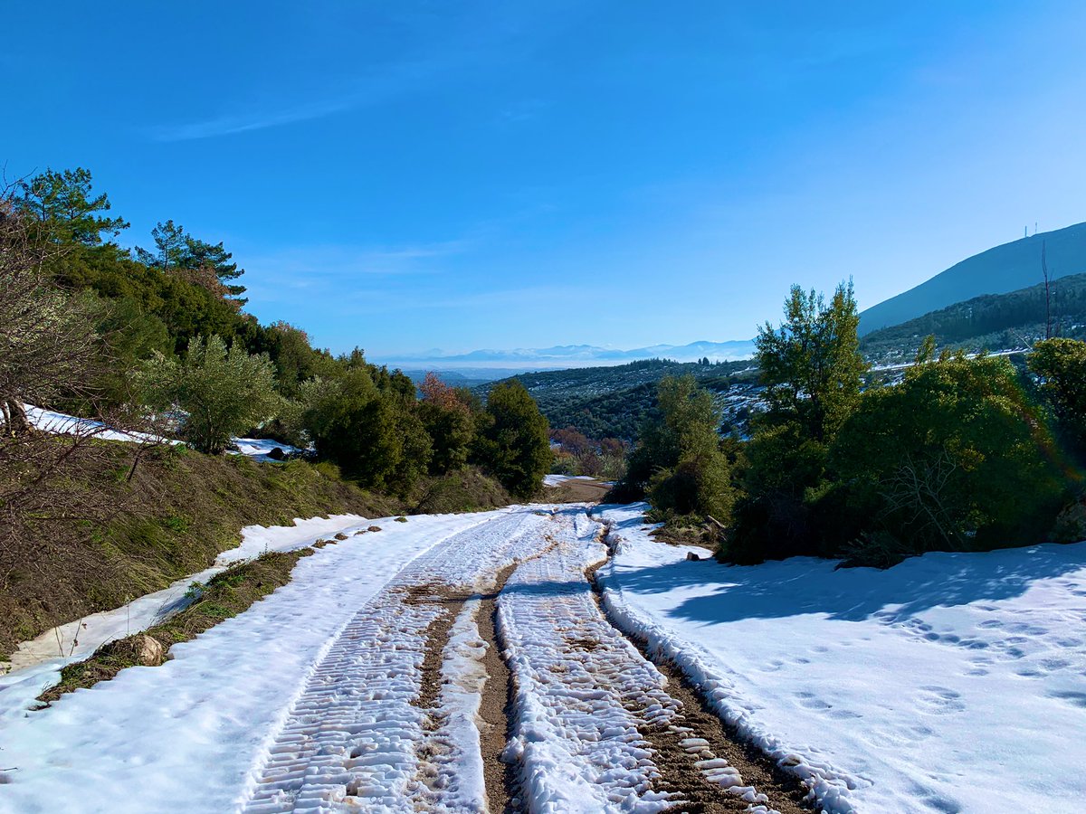 There’s more to Greece than warm weather, great beaches, & beautiful islands!On this  #WinterSolstice , check out this thread highlighting a few of Greece’s snowier landscapes & archaeological sites! ... #greece  #Archaeology  #travel  #picoftheday  #snow  #sunset