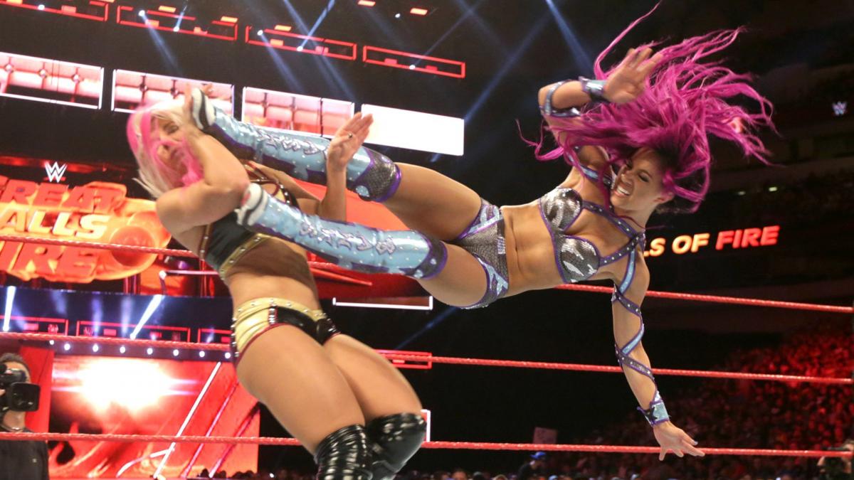 48 - Sasha Banks vs Alexa Bliss [Great Balls Of Fire] [09/07/2017]1/4