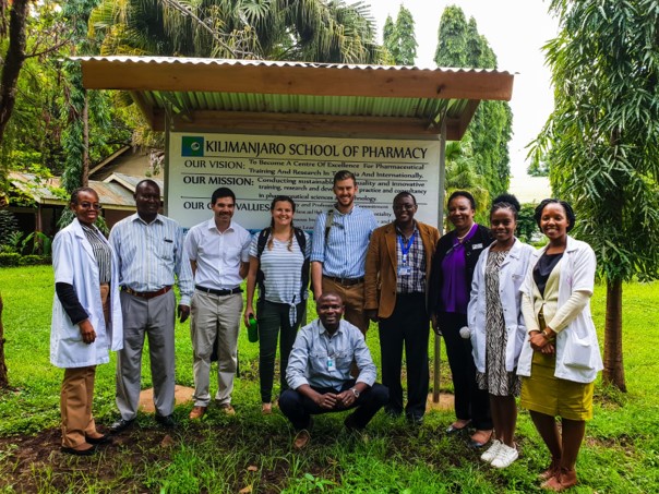 Our work to transform healthcare in Tanzania has inspired NHS staff giving people in North Tyneside Covid vaccinations to raise £7,500 to provide clean water/sanitation for communities in Africa... bit.ly/37Ig6Zr <a href="/NorthumbriaNHS/">NorthumbriaNHS</a>