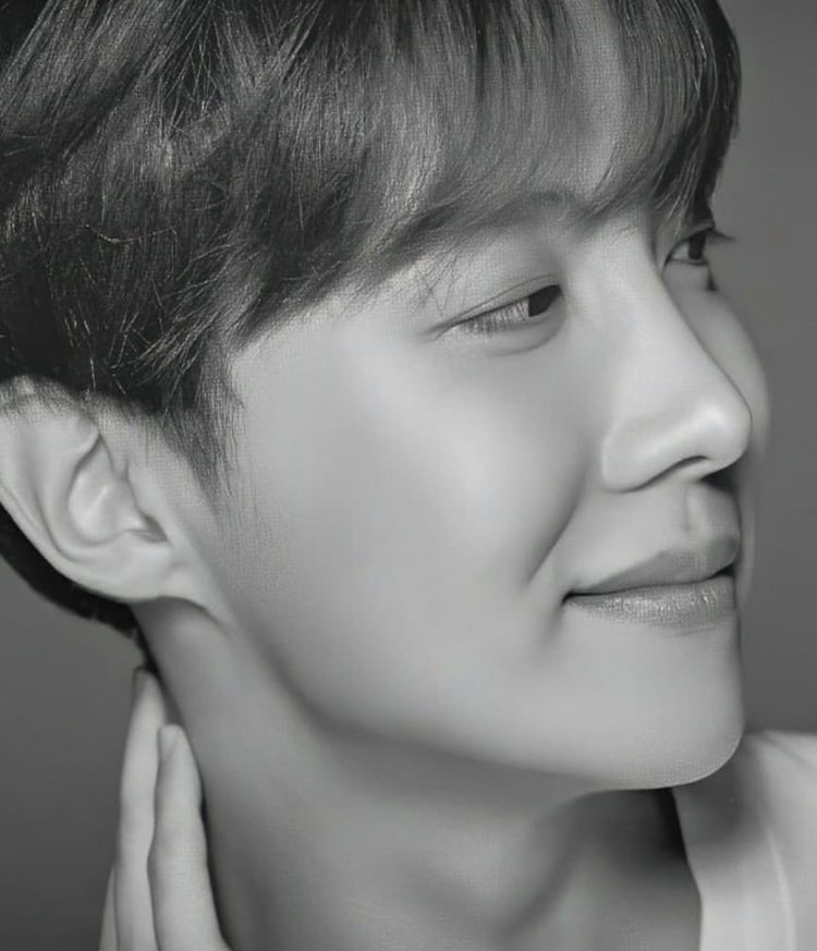 A thread of  #HOSEOK being his beautiful self!  Enjoy!   #JHOPE  #HOBI  #BTS  #BTSARMY  #JUNGHOSEOK  @BTS_twt