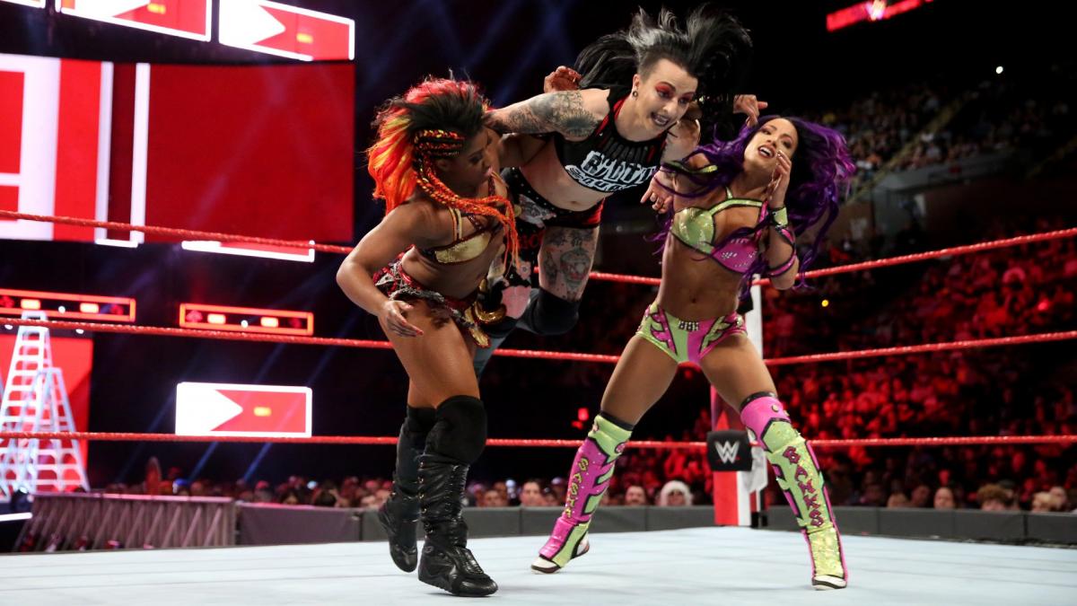 44 - Sasha Banks vs Ember Moon vs Ruby Riott [Raw] [07/05/2018]1/2