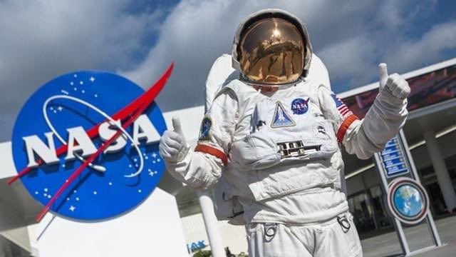 CareerSparksOrg's tweet photo. SAVE THE DATE FOR...SPACE SUPERHEROES!! Wed, Jan 27th, 10AM (PT) Join a real life astronaut as he takes us out of this world to explain spaceflight. Learn how it felt to launch into space, experience zero gravity and look onto earth from the outside.

GET READY FOR LIFT OFF!!! https://t.co/FTW8lpOdVh