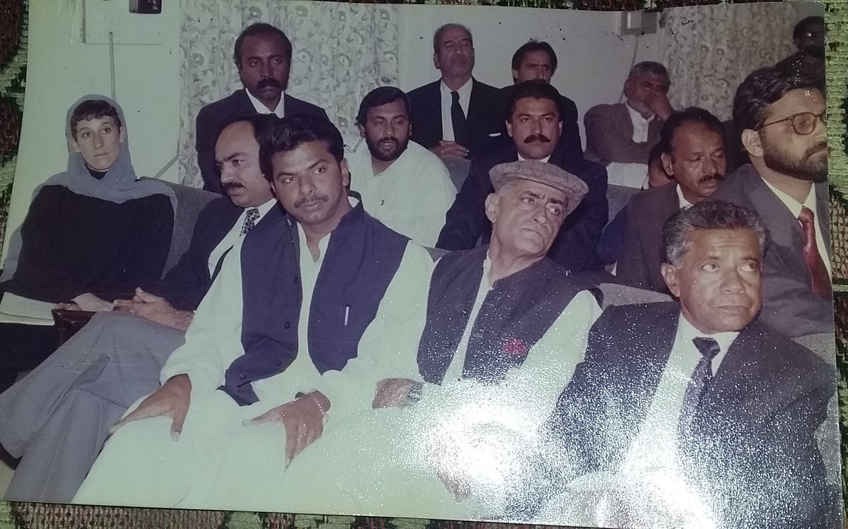 ArMangi's tweet photo. sir think about this .
I keep this pic since 1996 .when u came to visit first time to larkana sind and addressed a bar council member.I A r mangi advocate and shahid rind nisar ahmed abro adv.travelled with u and well comed . https://t.co/C2eDU83EKL