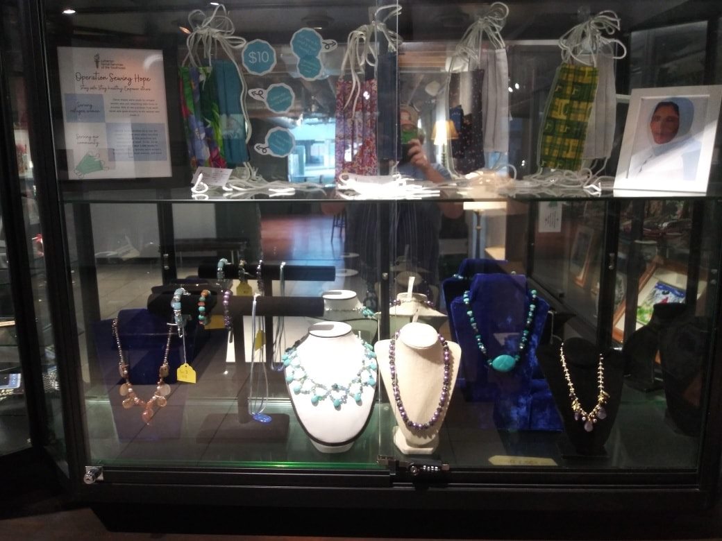 RefugeAz's tweet image. Down the Home Stretch of the Holiday shopping!! Keep us in mind for Cards and Gifts made by Refugees!!! 90% goes to the Refugee that made the item and 10% goes to the program for materials!! It's the gift that keeps on giving!!!
#refugeemade #localfirstaz