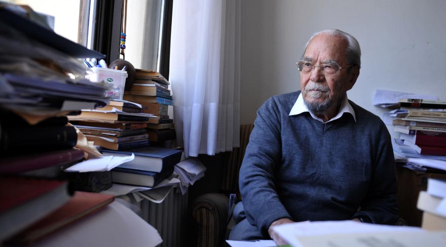 ''Milletler medenileştikçe, tarih öğretimi önem kazanır. Bir milletin ilerlemesi, hatta yaşaması için, tarih şuuruna sahip olması lazımdır. Tarih, geleceğimiz için sonsuz bir kaynaktır.'' 

Prof. Dr. Halil İnalcık