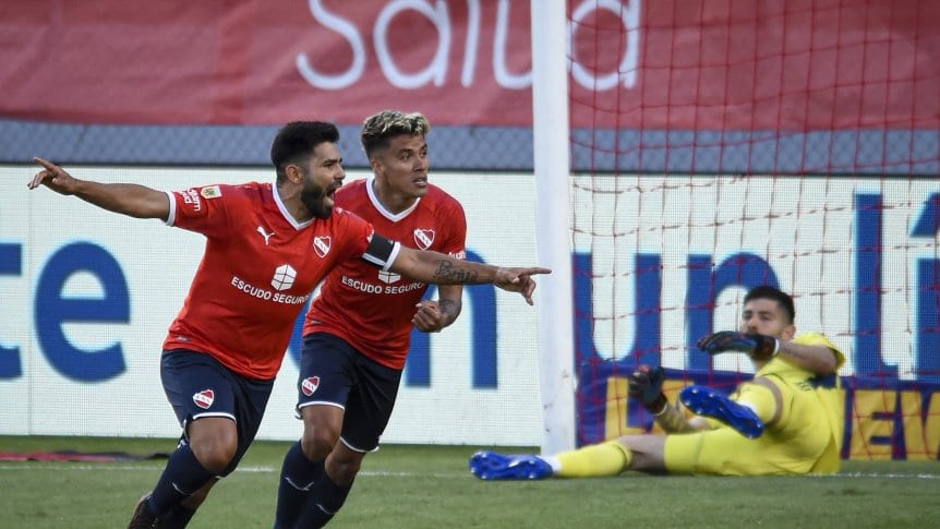 goldmediacancha's tweet photo. #CopaDiegoMaradona | #ZonaCampeonatoA | 
Repaso día #Domingo 

#Independiente 1-2 #Boca

PT
⚽ 20' Silvio #Romero (I)
❌ 43' #Rossi (B) le atajó un penal a #Roa (I)

ST
⚽ 38' Franco #Soldano (B)
⚽ 46' Edwin #Cardona (B) https://t.co/hGeTyU90U7