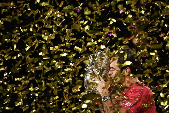 goitiatenis's tweet photo. 👏👏👏 ¡PREMIO ESPECIAL! Federer fue elegido por 18° año seguido el tenista favorito de los fans en todo el mundo, informó ahora la ATP. El suizo, de 39 años, sólo jugó el Abierto de Australia durante 2020 debido a una lesión y mejoró su récord en estos premios anuales. Leyenda!! https://t.co/WRIFyXYYBw