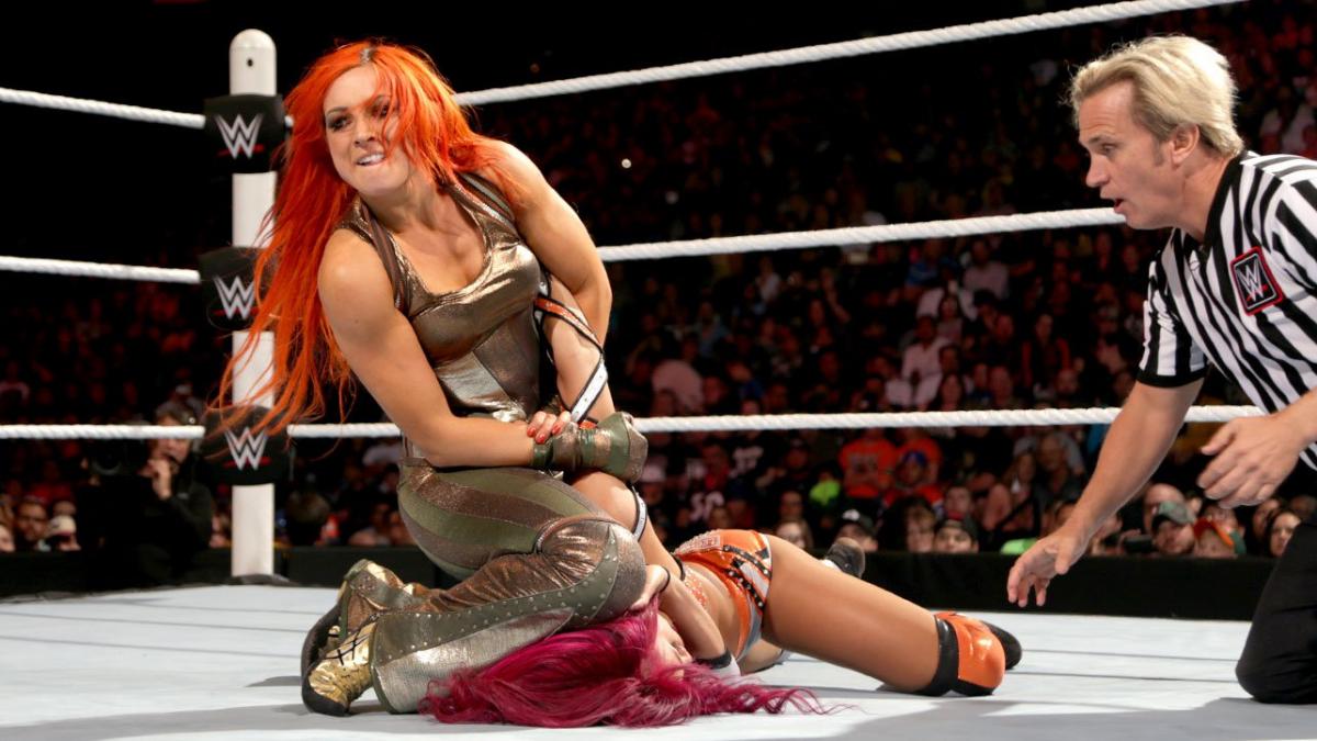 35 - Sasha Banks vs Paige vs Becky Lynch vs Brie Bella [Raw] [02/11/2015]1/2