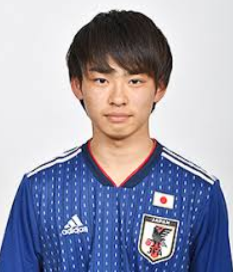 Avec 39 dribbles réussis (66.1%), Koki Saito (2001) est le joueur U21 le plus efficace dans cet exercice.