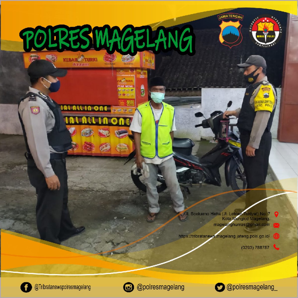 PolsekPakis_'s tweet photo. Pada hari Senin tanggal, 21 Desember 2020 jajaran Polsek Pakis melaksanakan kegiatan KRYD Blue Light Patrol antisipasi 3C, Ops Kepolisian Aman Nusa II dan Ops Yustisi sebagai upaya antisipasi penyebaran Virus Corona / Covid-19.
#BlueLightPatrol #PoliceBackBone #AyoPakaiMasker https://t.co/hil5MSCB55