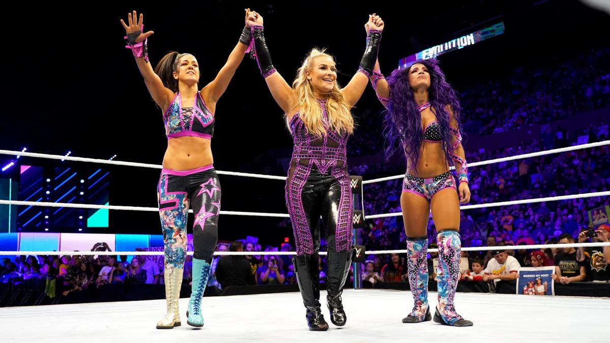 33 - Sasha Banks, Bayley & Natalya vs The Riott Squad [Evolution] [28/10/2018]1/2