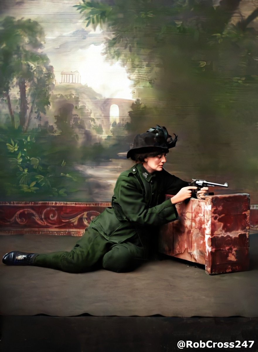 My colourised 1915 photo featuring Countess Constance Markievicz who fought in St Stephen's Green during the 1916 Easter Rising and was elected Minister for Labour in the First Dáil, becoming the first female cabinet minister in Europe. #Dublin #IWD2020
❤️ko-fi.com/robcross247