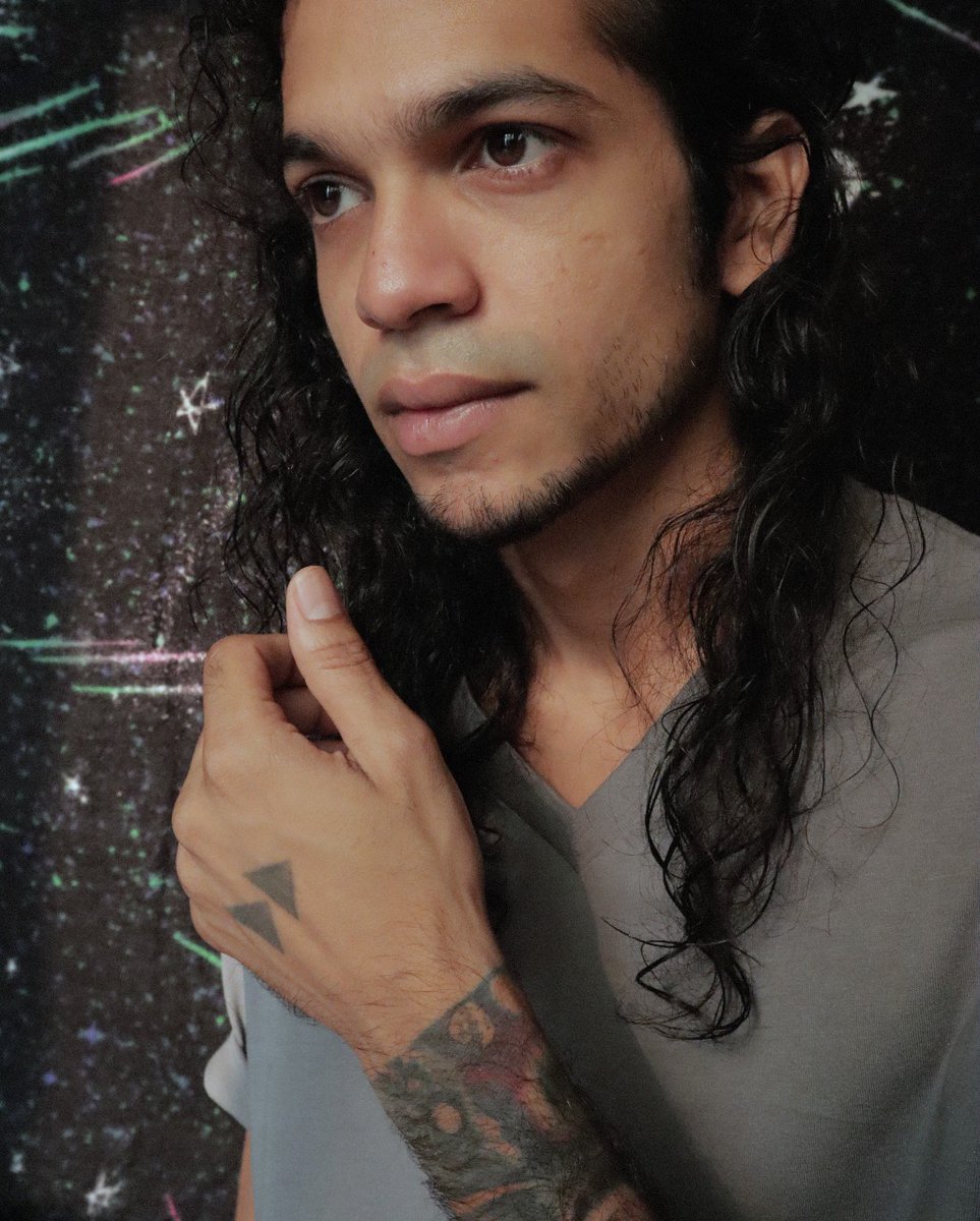 TheMusicEss's tweet image. Find out more about OX7GEN’s top 10 tracks in drum and bass that have had a influence on his musical style! 🎧🎶
bit.ly/3h7RPPd

#OX7GEN #drumanbass #top10 #tracks #influences