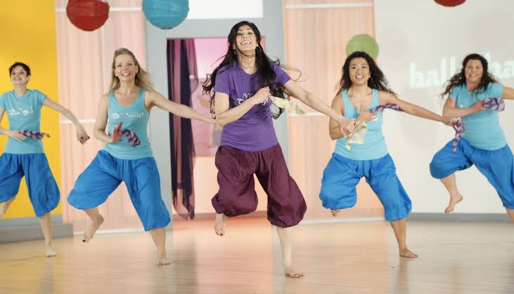 4. Masala BhangraWhat if you could swing to the beat of some foot-tapping Punjabi numbers and get fit at the same time? Sounds fun? This high-intensity dance fitness regime combines energetic bhangra moves with contemporary Bollywood dance steps.