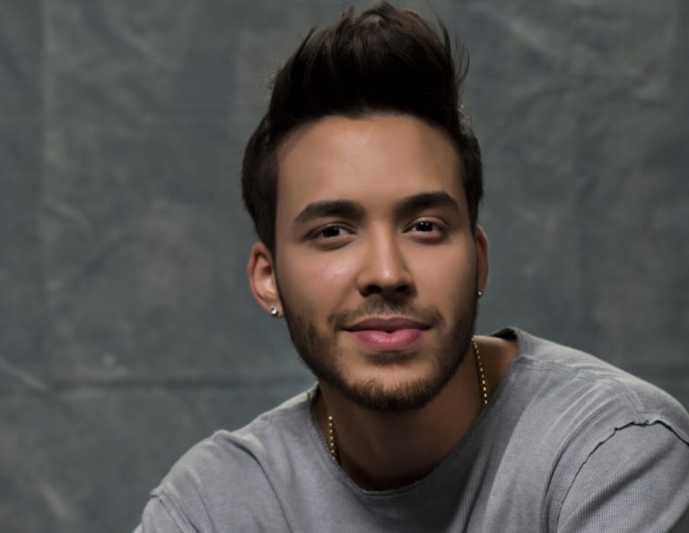 ElDia_do's tweet photo. #Espectáculos | Prince Royce: “Jamás imaginé que podría recibir un récord Guinness” https://t.co/dtzkQ6VFY8

#PeriódicoElDía https://t.co/waSnTVQ6kn