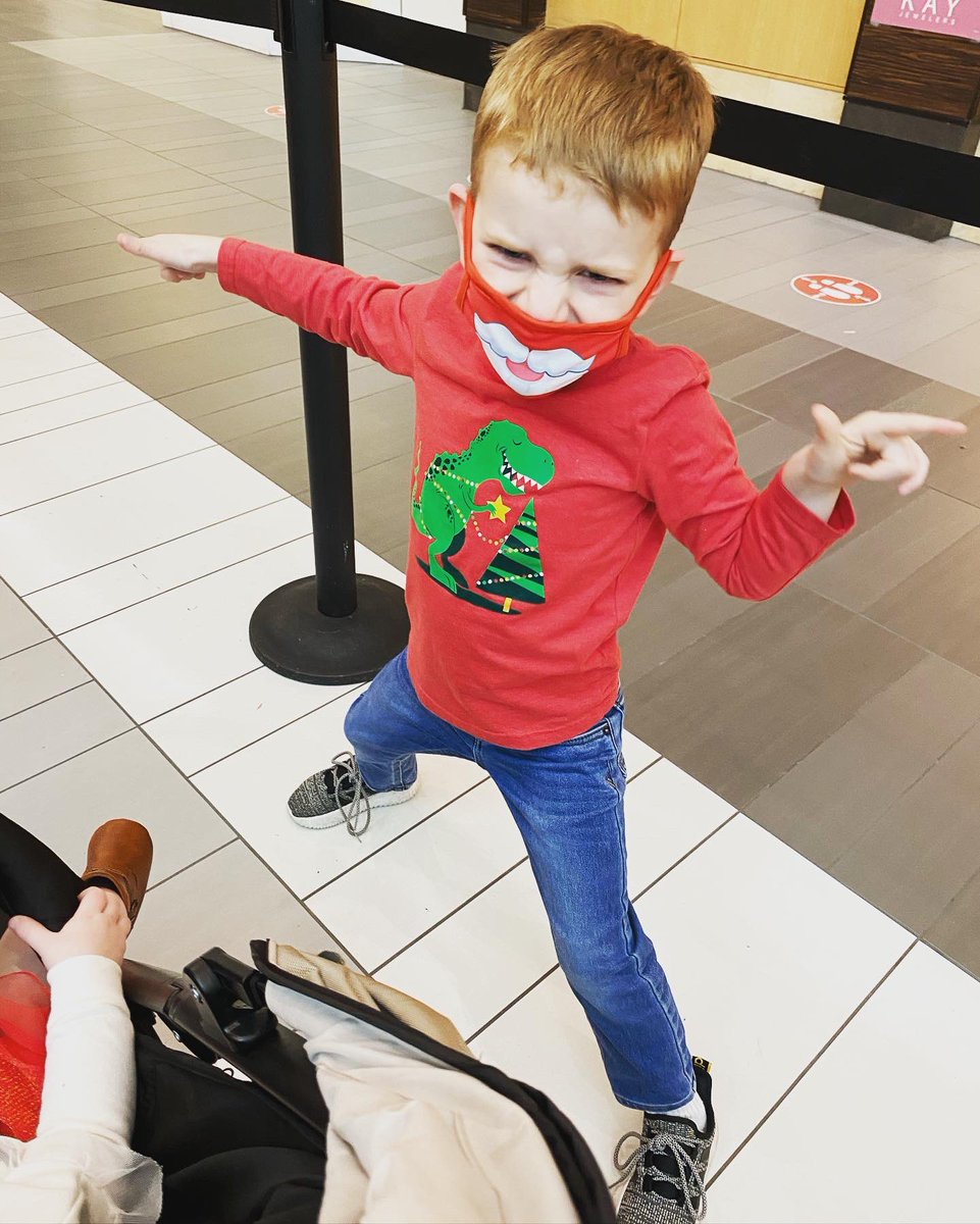TheRebeccaParks's tweet photo. Visit with Santa excitement and I’m wearing what may be Bryn’s favorite sweater. 🎅🏼❤️🦙 #brodiecharles #brynlawson https://t.co/MRWHMq0kdy