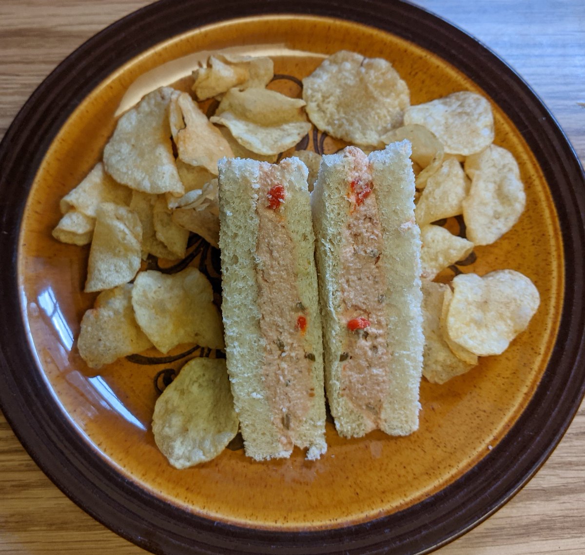 recipesallkinds's tweet photo. #Homemade #DeviledHam #Sandwich w/ #Chips #allkindsofrecipes #testkitchen https://t.co/F3wjk5TNnS
