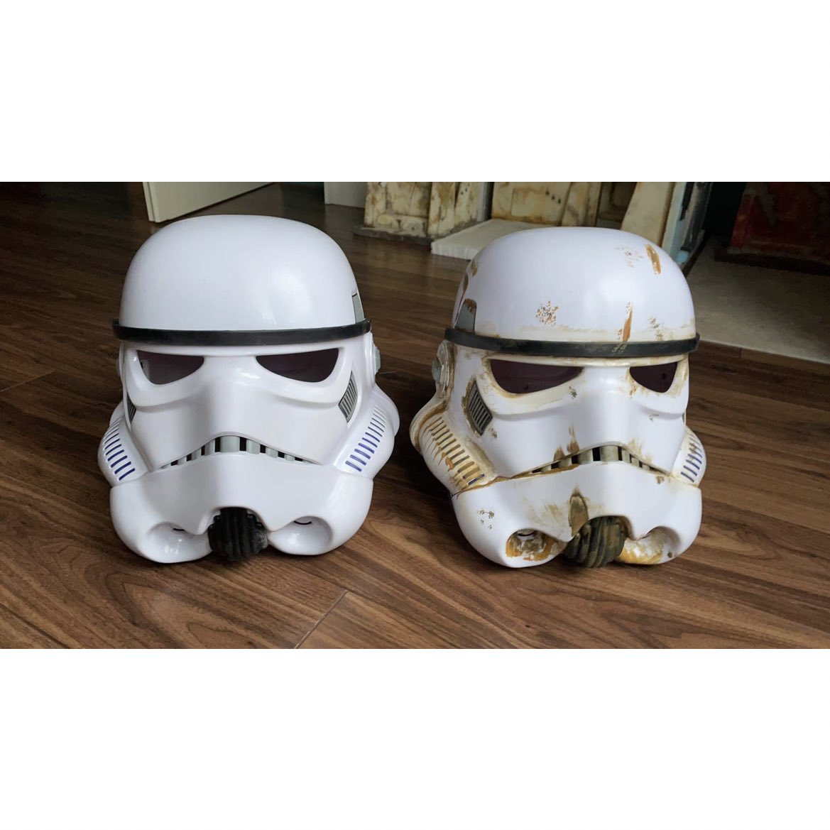 MrClownspeed's tweet photo. Doing some dirty trooper helmets. #bontyhunter #stormtrooper #sandtrooper #kustomwork #kustompaint #fallenorder #StarWars #starwarscosplay https://t.co/ms25Pt6PZ2
