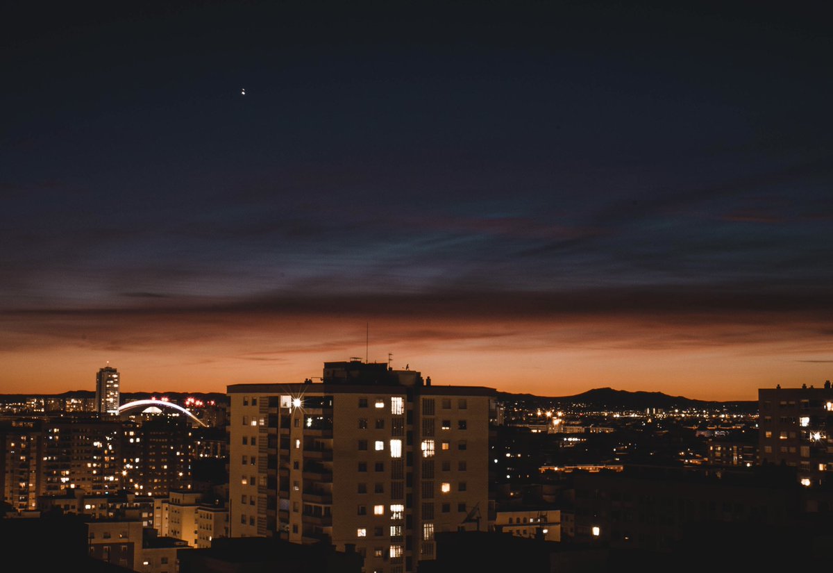 No podía sacar solamente #Saturno y #Jupiter viviendo en Valencia. 
#jupitersaturnconjunction