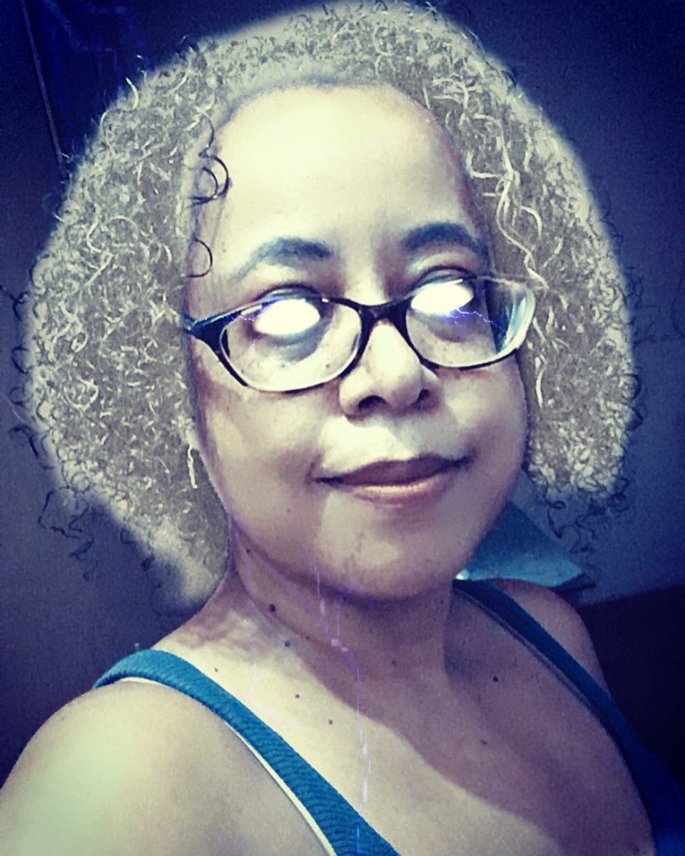 LucianaCla_LUZ's tweet image. Eu, depois da vacina... entre a que transforma em jacaré, e a outra que muda o DNA, bora na que tem melhor custo-benefício!

#vemnimim #vemvacina #stormproject #ororofeelings