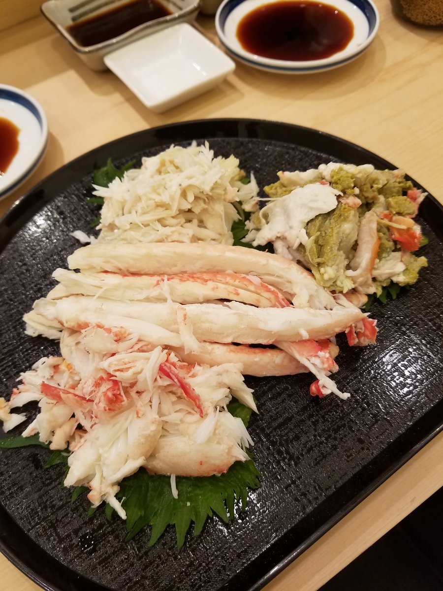 ru1204ma's tweet photo. あー、もうこれは不眠症やな
毎日毎日こんな時間まで
寝れへんのはおかしい
なんでや

ほんでいま無性にカニが食べたい
コロナだというのに
今年が1番贅沢三昧かも
もう3回もカニ食べてるよ､幸せ
毎週､ええもん食べさしてもろてるわ

感謝感激雨あらし
今週はフレンチと中華でっせ https://t.co/kq3Y0TNFt2