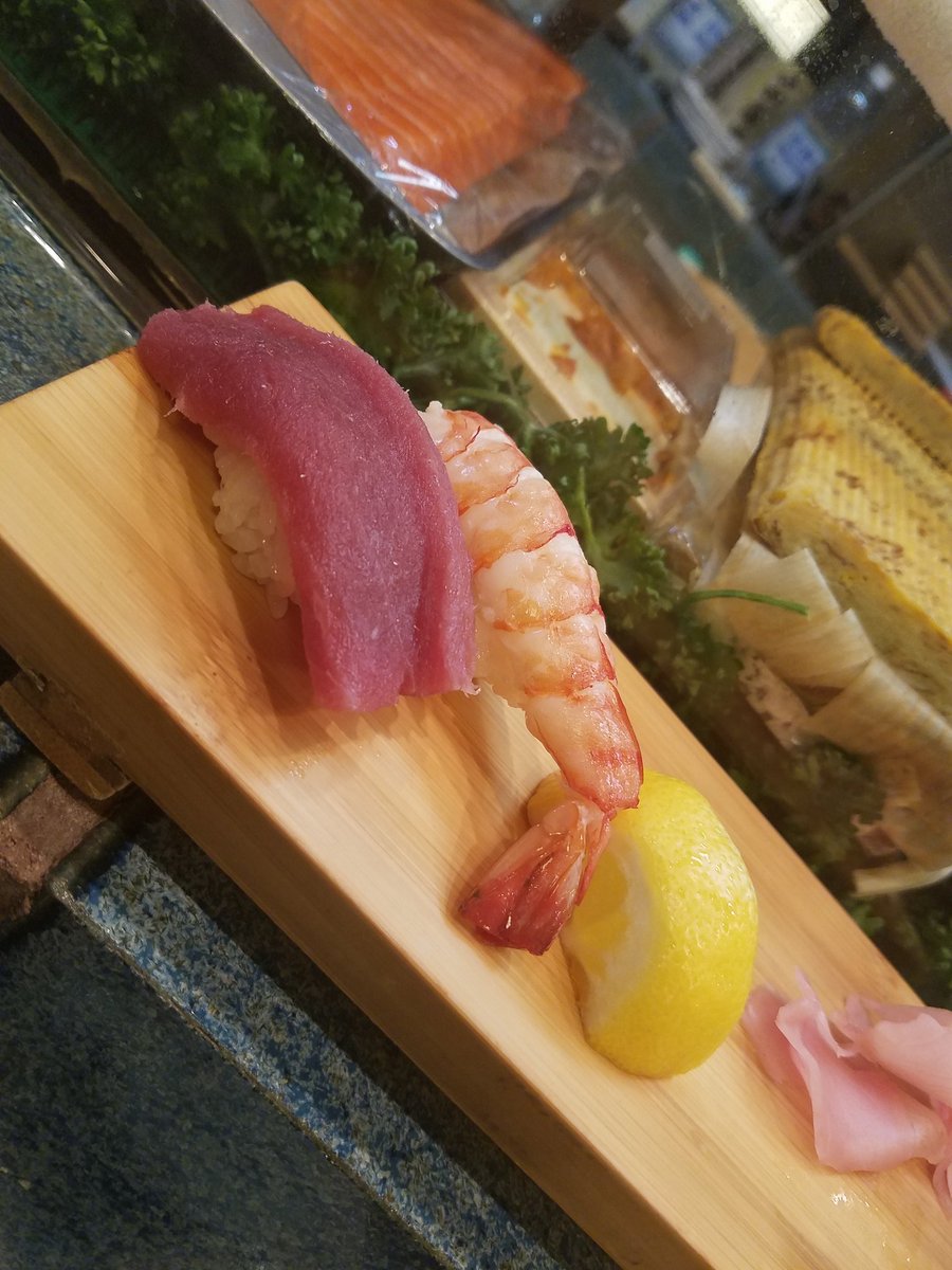 ru1204ma's tweet photo. あー、もうこれは不眠症やな
毎日毎日こんな時間まで
寝れへんのはおかしい
なんでや

ほんでいま無性にカニが食べたい
コロナだというのに
今年が1番贅沢三昧かも
もう3回もカニ食べてるよ､幸せ
毎週､ええもん食べさしてもろてるわ

感謝感激雨あらし
今週はフレンチと中華でっせ https://t.co/kq3Y0TNFt2