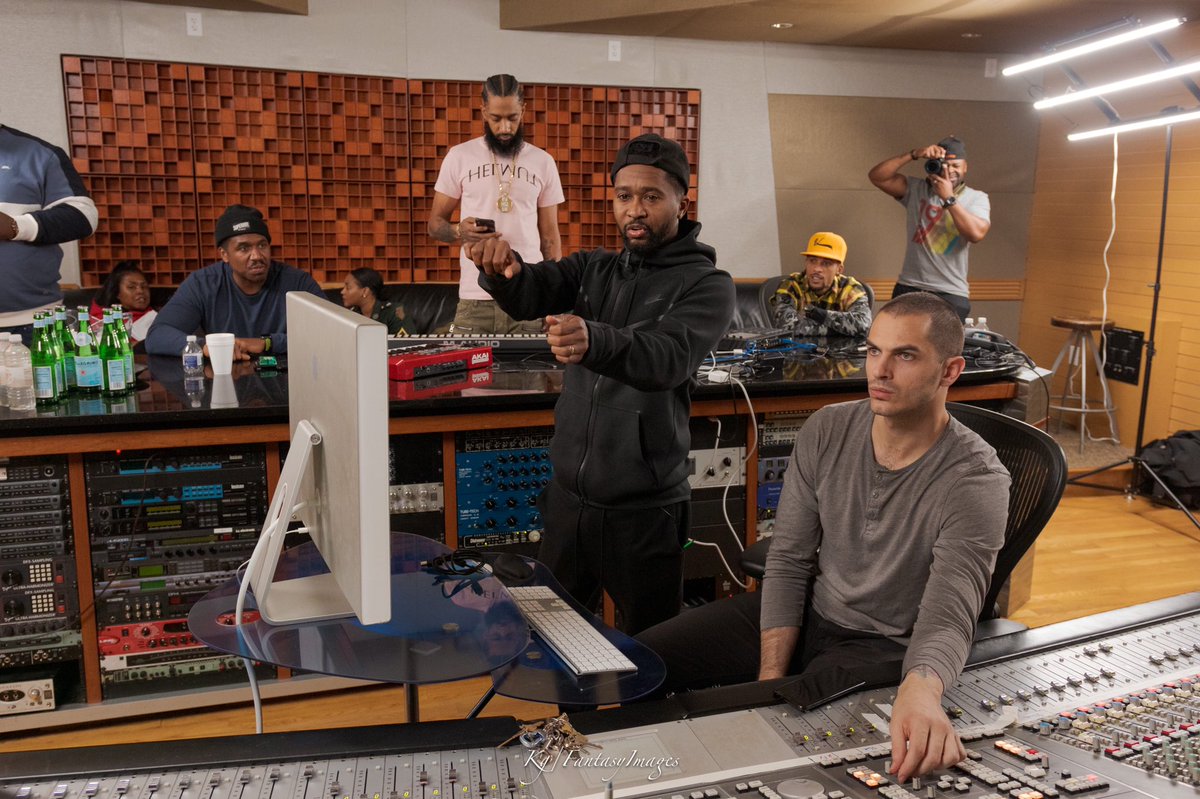 PatchwerkStudio's tweet image. The Marathon Continues.. 🏁

#ShowTheWerk
Studio 9000.

Audio Engineer: @LukeCampolieta 

Photographer: Kishawn of #patchwerkstudio 

#RIP #NipseyHussle #TMC #Zaytoven #PWRarchives
