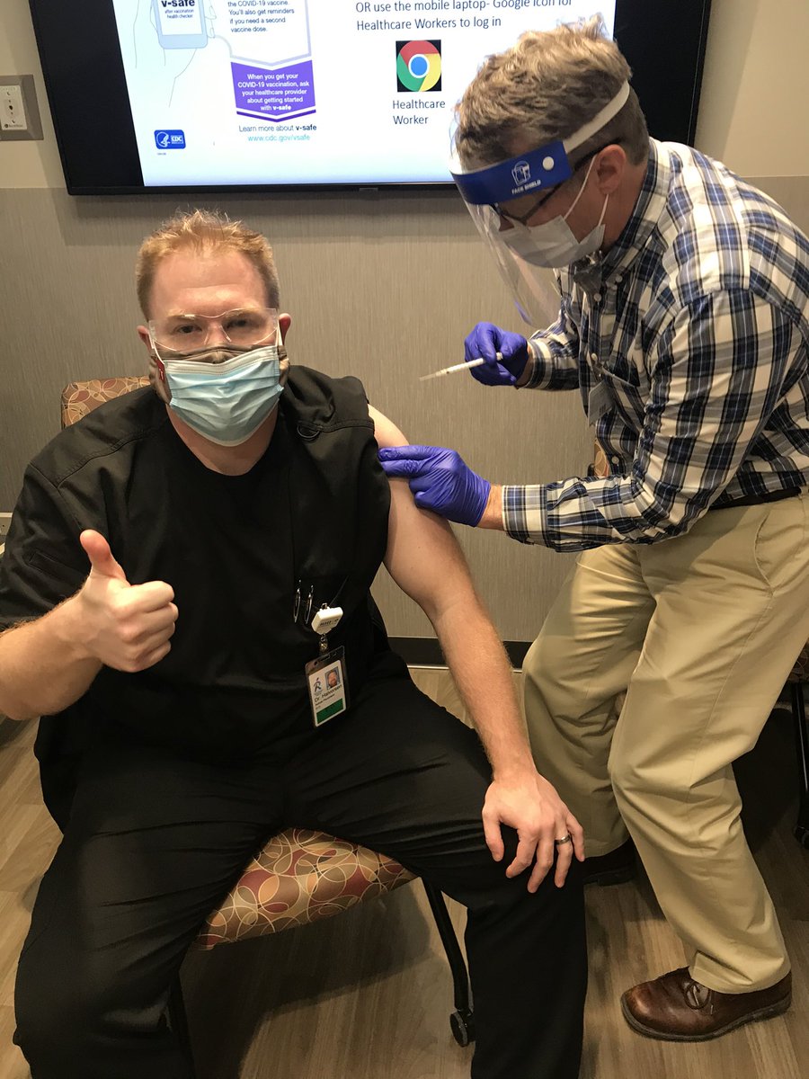 drchuckdietzen's tweet photo. For years, I've been giving vaccines in third world countries and so this week and last, I was glad to step in and help get our country vaccinated. Thank you @withamhealth 
•
•
•
#COVID19 #vaccination #Covid19vaccination #StopTheSpreadOfCOVID19 #letsdothis #bestchristmasgift https://t.co/TJxJrQL6BS