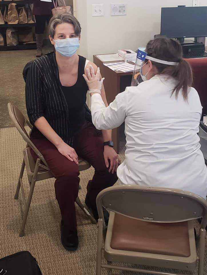 BuildUpRDNs's tweet photo. #ThisIsOurShot #dietitians #essentialworkers #frontlineworkers #vitalAF #builduprdns
Dietitians work in hospitals, clinics and LTC https://t.co/DVFmkgNcPZ