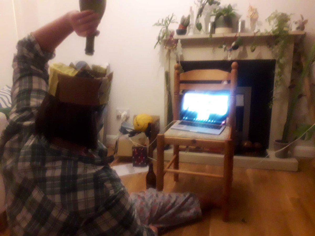 coddiepoc's tweet photo. What does @thembauk PhD Christmas  look like I hear you ask - Champagne tasting and presenting each other’s PhDs, plus a new addition of dance routines and @jackboxgames 🎄(and guest PhD students too!) Merry Christmas all! @MBAPhDGang https://t.co/dQCCzIMkrn