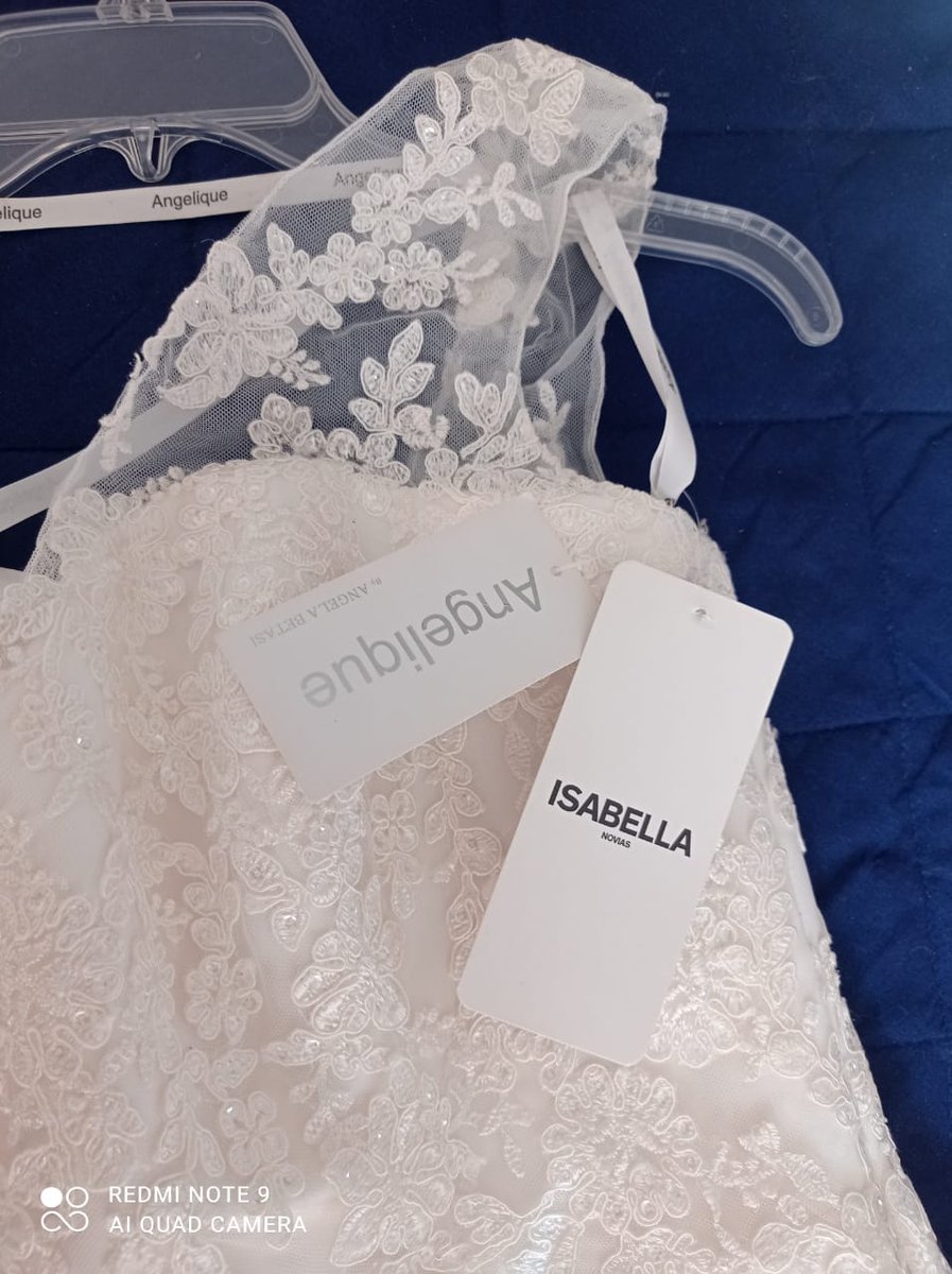 alexaesl1's tweet photo. ¿Saben de alguien que esté buscando vestido de novia? 👰🏽

Díganle que estamos vendiendo este bellísimo de Isabella Novias, NO tiene ningún uso. 
Es para una buena causa. 🥰 https://t.co/NXf9aaUDTu