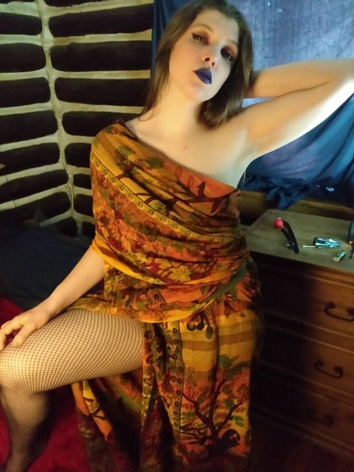 been making some wild things haha, tonight doing #WaxPlay  and cleaning me off with the flail ;) dm me<a href="/tag/waxplay"class="tags"><span>#waxplay</span></a>