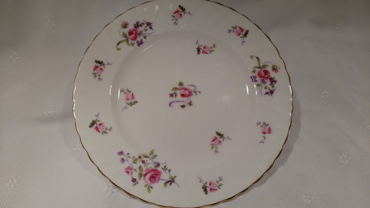 Monadaal_1709's tweet image. Excited to share the latest addition to my #etsy shop: Adderley ''Fragrance'' 8 inches Salad Plate etsy.me/34ATk3o #adderley #fragrance #salad #plate #monadaal1709