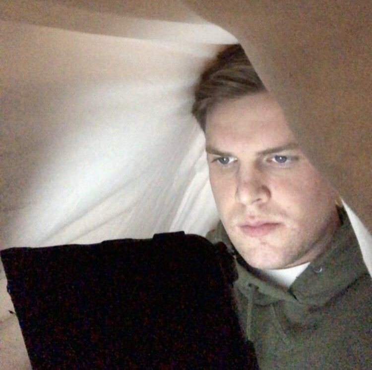 CaucasianJames tweet picture
