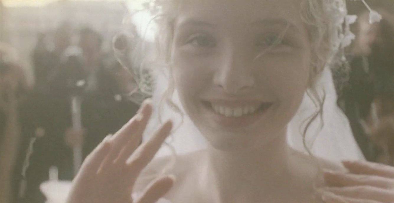 Happy Birthday to the radiant Julie Delpy 