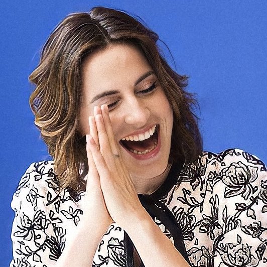 how antje traue looks in real life; a thread because i love her