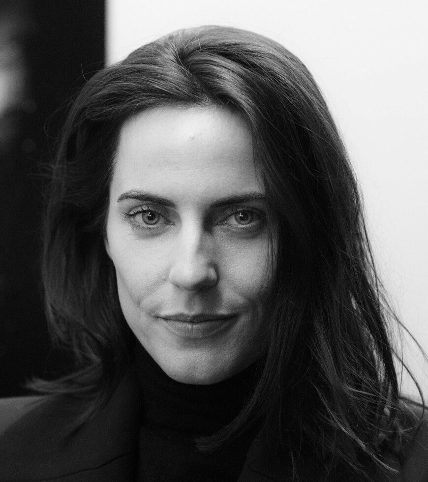 how antje traue looks in real life; a thread because i love her