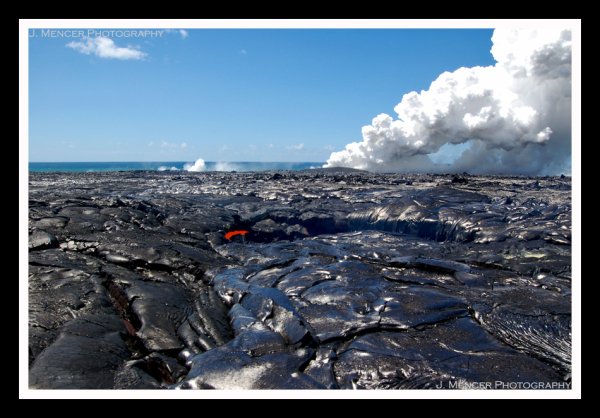 5. While Kīlauea can be deadly & its eruptions have caused injury & damage to property, it's a stunning reminder that our planet's interior is molten & moving constantly. Volcanoes have the power to create & destroy simultaneously, & we need to learn to live safely with them. 